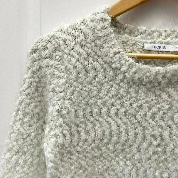 Ricki’s Sweater Fluffy Crewneck Pullover 3/4 Sleeves Ivory Grey Ombré Small - Picture 8 of 17